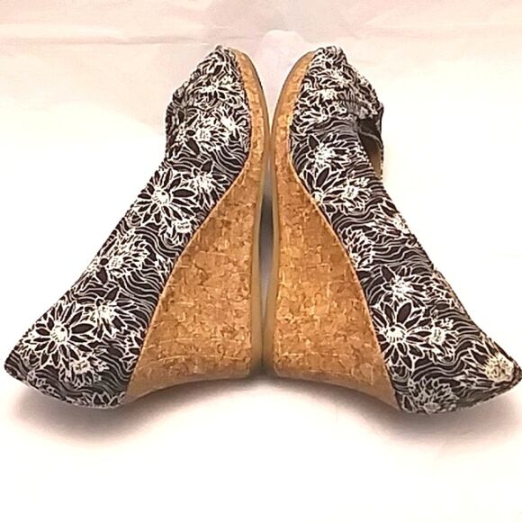 Dexflex Comfort Black and White Floral Wedge with Cork Look Heels 8W - Picture 6 of 10
